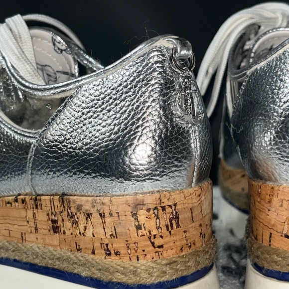 DISNEY CALL IT SPRING DONALD DUCK WEDGED SHOES - Picture 5 of 6